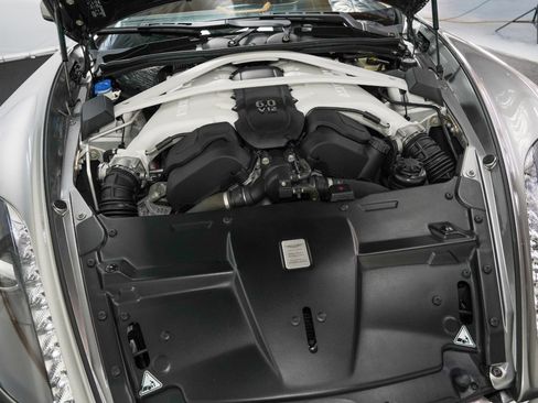 Used 2017 Aston Martin Vanquish Coupe image 51