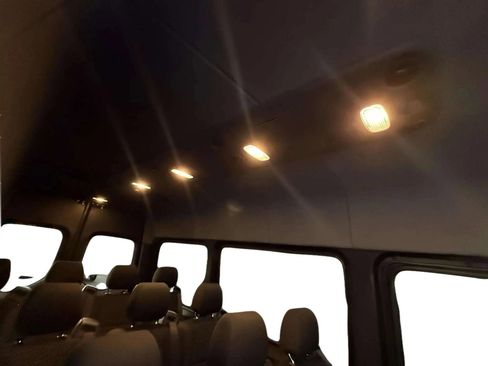 Used 2019 Mercedes-Benz Sprinter 2500 image 26