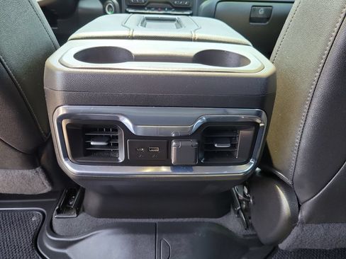 Used 2022 GMC Sierra 1500 AT4 w/ AT4 Preferred Package AWD/4WD image 13