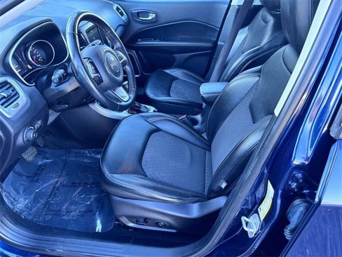 Used 2019 Jeep Compass Latitude w/ Cold Weather Group image 10