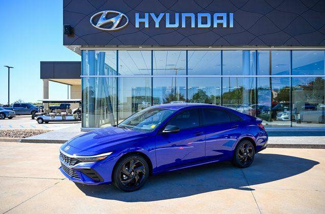New 2026 Hyundai Elantra SEL w/ Cargo Package FWD image 1