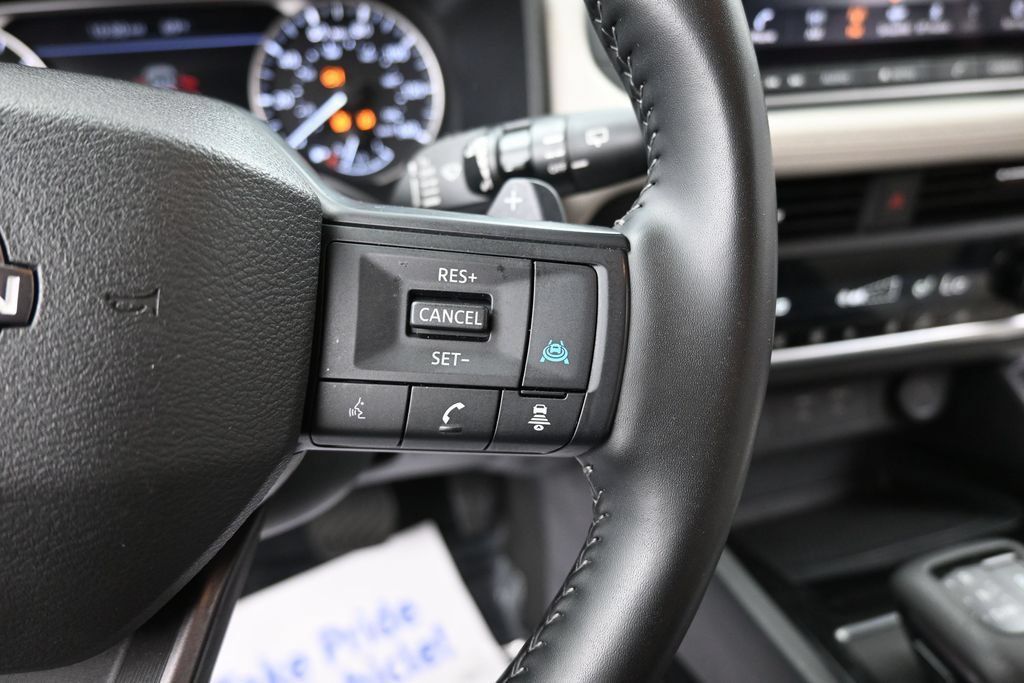 Used 2025 Nissan Rogue SV FWD image 26