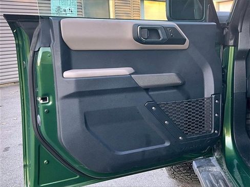 Used 2023 Ford Bronco Wildtrak image 18