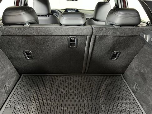 Certified 2025 MAZDA CX-30 AWD 2.5 S w/ Select Sport Pkg image 17