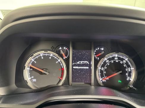 Used 2023 Toyota 4Runner Limited image 31