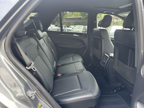 Used 2019 Mercedes-Benz GLE 400 4MATIC image 22