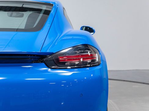 Used 2025 Porsche 718 Cayman RWD image 48