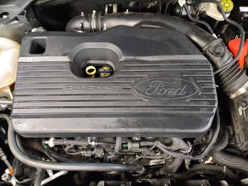 Used 2020 Ford Escape Titanium AWD/4WD image 30