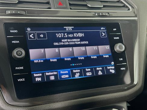 Used 2024 Volkswagen Tiguan SE image 19