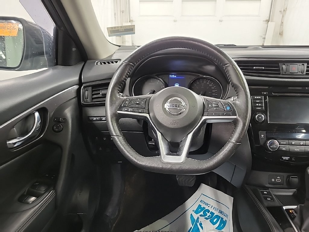 Used 2019 Nissan Rogue SV AWD/4WD image 7