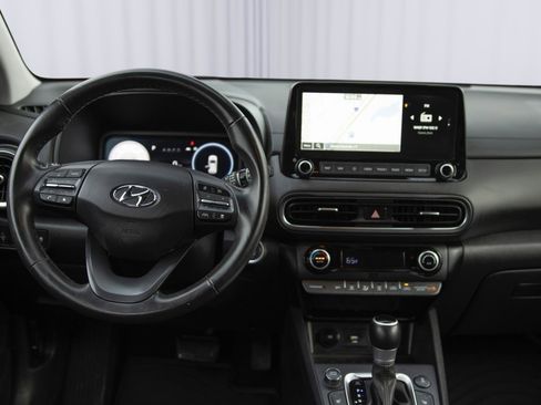 Used 2023 Hyundai Kona Limited image 3