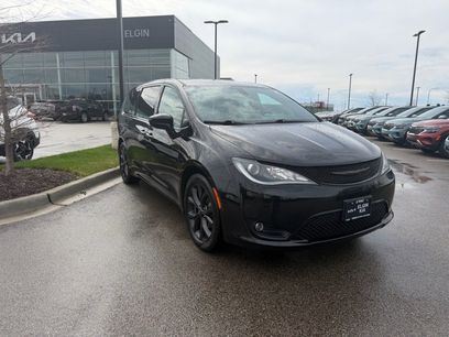 Used 2020 Chrysler Pacifica Touring w/ S Appearance Package