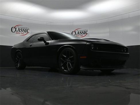 Used 2020 Dodge Challenger R/T w/ Blacktop Package image 26