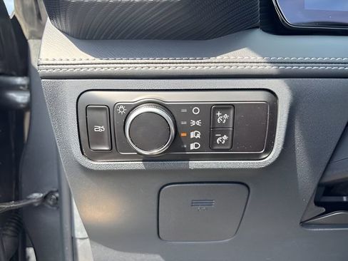 Used 2025 Ford Mustang Premium RWD image 24
