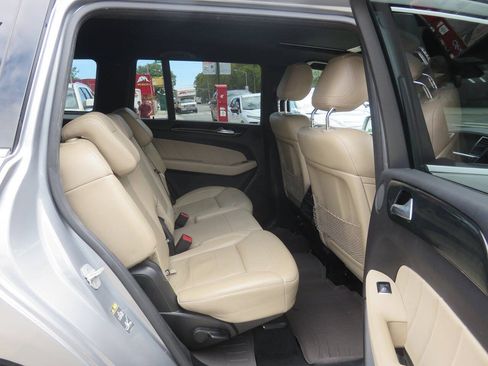 Used 2016 Mercedes-Benz GL 450 4MATIC image 21