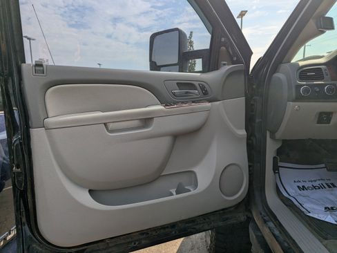 Used 2010 GMC Sierra 2500 SLT AWD/4WD image 6
