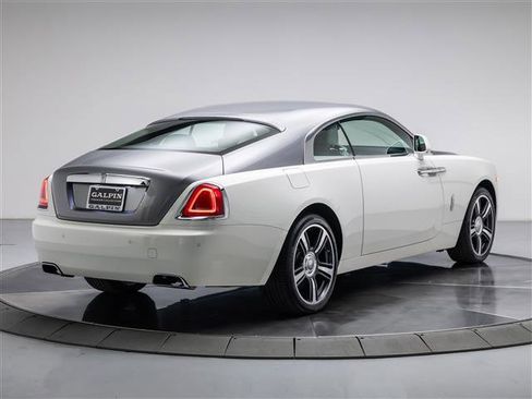 Used 2016 Rolls-Royce Wraith image 5