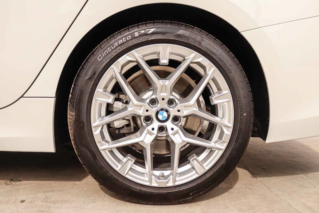 Used 2026 BMW 330i Sedan w/ Convenience Package RWD image 12