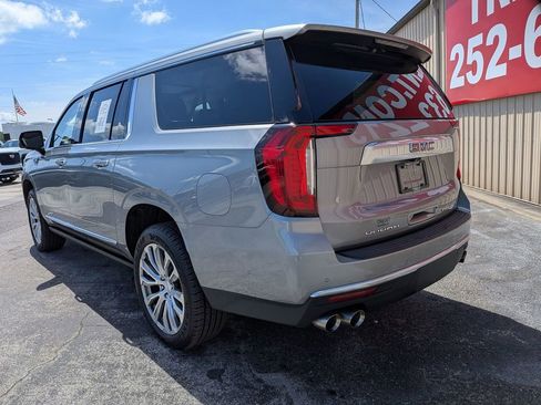 Used 2023 GMC Yukon XL Denali w/ Denali Reserve Package AWD/4WD image 3