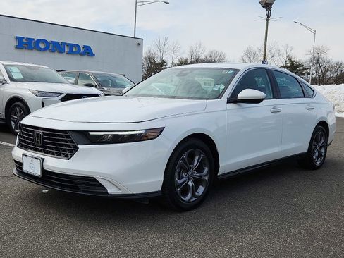 Certified 2024 Honda Accord EX image 3