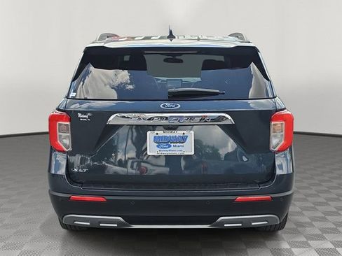 Used 2024 Ford Explorer XLT w/ Equipment Group 202A RWD image 5