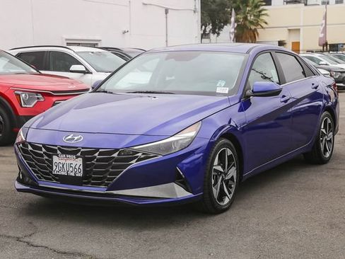 Used 2023 Hyundai Elantra Limited FWD image 5