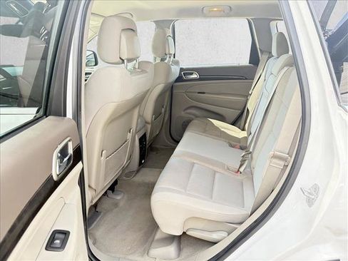 Used 2013 Jeep Grand Cherokee Laredo w/ Laredo E Group AWD/4WD image 13