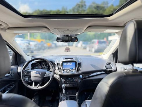 Used 2017 Ford Escape Titanium AWD/4WD image 14