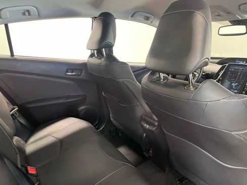 Used 2022 Toyota Prius Prime Limited image 14