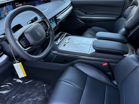 New 2026 Lincoln Navigator L Reserve AWD/4WD image 9