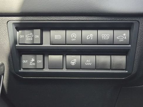 Used 2026 Toyota Tundra Platinum AWD/4WD image 21