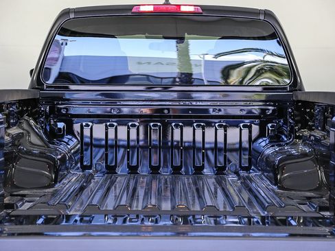 New 2025 Nissan Frontier SV image 12