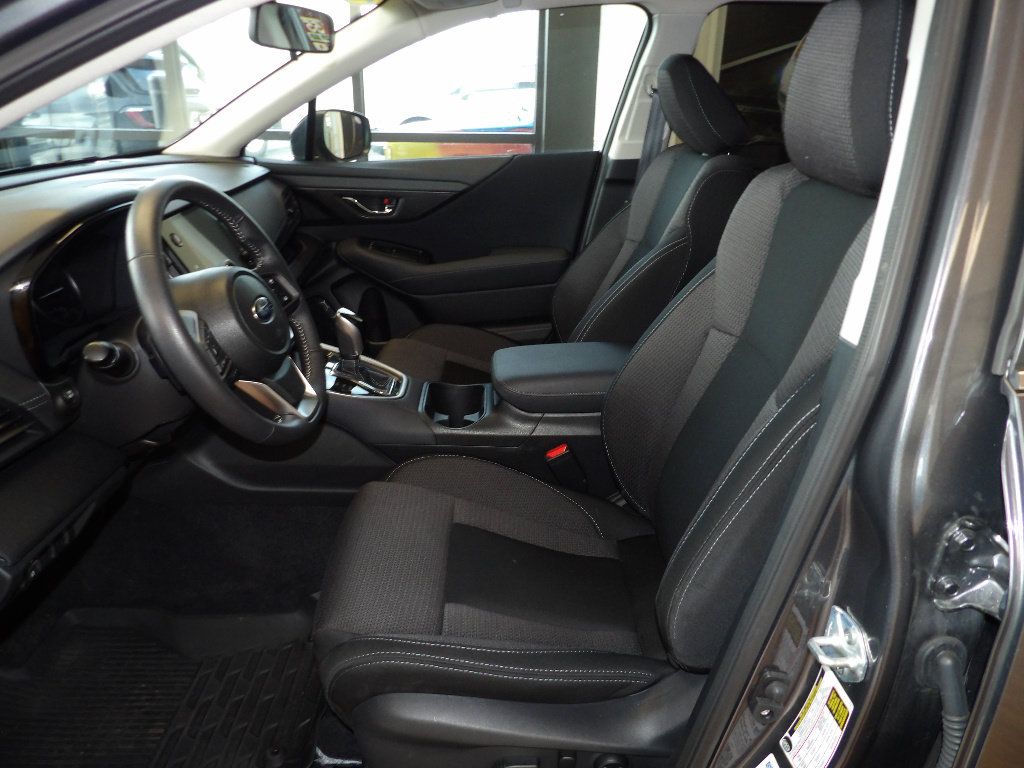 Used 2025 Subaru Outback Premium AWD/4WD image 25