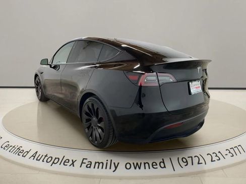 Used 2023 Tesla Model Y Performance image 2