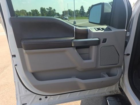 Used 2019 Ford F150 Limited AWD/4WD image 23