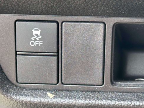 Certified 2023 Honda HR-V LX image 16