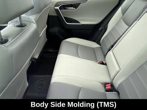 Used 2021 Toyota RAV4 Limited AWD/4WD image 9