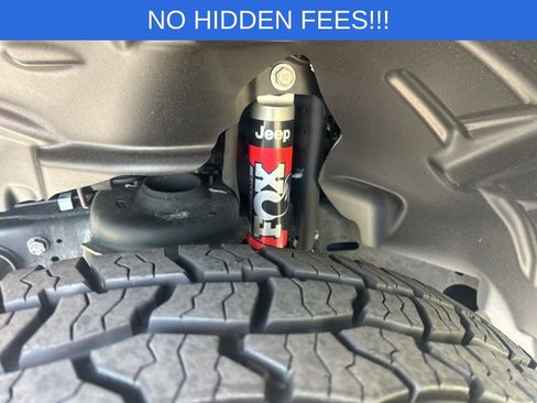 Used 2021 Jeep Gladiator Rubicon AWD/4WD image 6