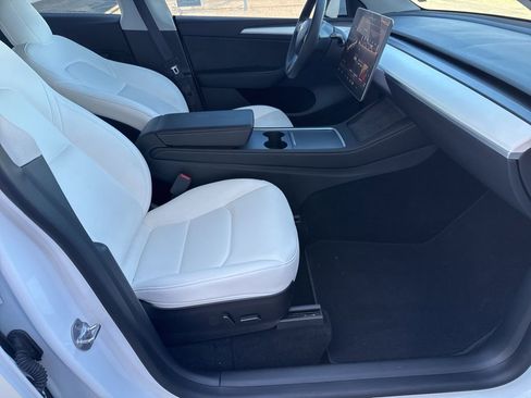 Used 2023 Tesla Model Y Long Range image 23