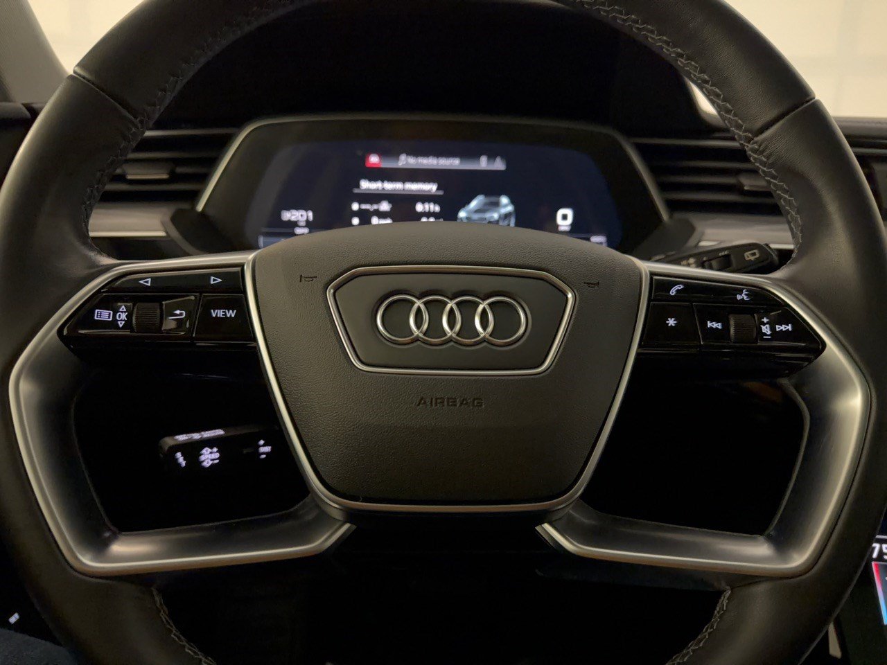 Used 2023 Audi e-tron Premium w/ Convenience Plus Package AWD/4WD image 10