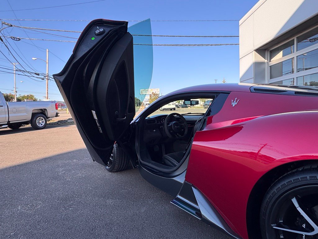 Used 2022 Maserati MC20 Coupe RWD image 15