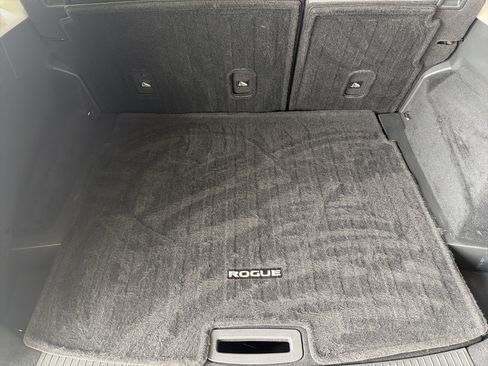 Used 2023 Nissan Rogue SV FWD image 7