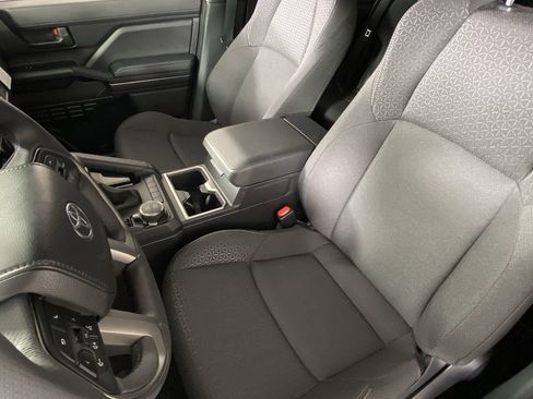 New 2026 Toyota 4Runner SR5 AWD/4WD image 19