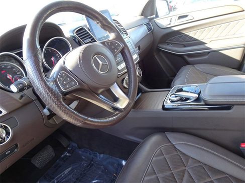Used 2019 Mercedes-Benz GLS 550 4MATIC image 13
