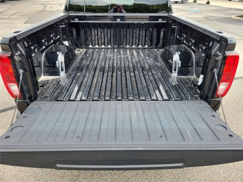 Used 2024 GMC Sierra 1500 Elevation AWD/4WD image 9