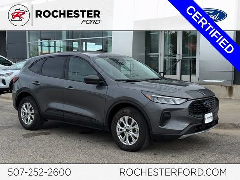 Used 2025 Ford Escape Active AWD/4WD image 1
