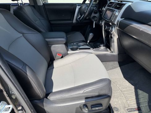 Used 2014 Toyota 4Runner SR5 Premium w/ Convenience Package AWD/4WD image 23