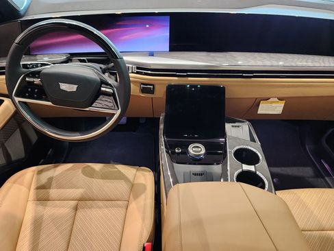New 2025 Cadillac Escalade IQ Sport 2 w/ LPO, ONYX Package AWD/4WD image 10