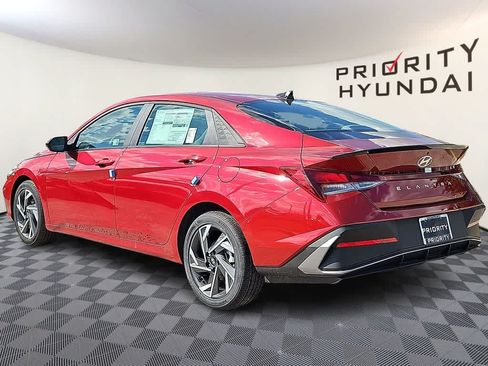 Certified 2025 Hyundai Elantra Sport FWD image 6