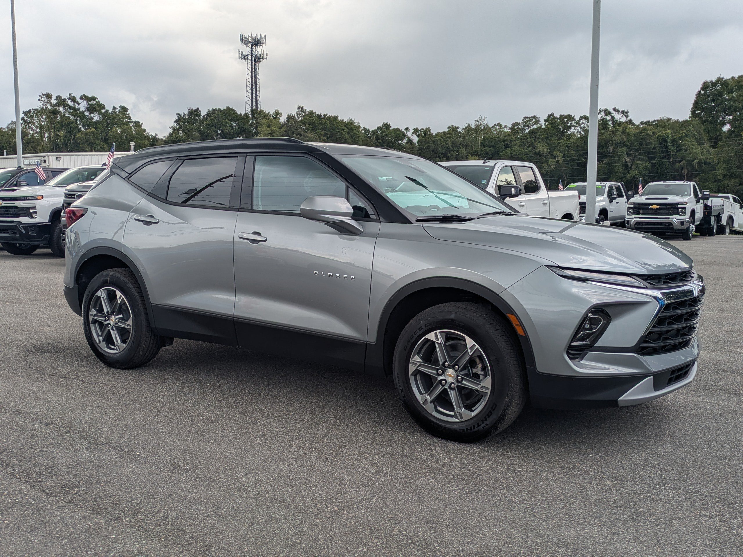 New 2026 Chevrolet Blazer LT w/ Convenience Package FWD image 2